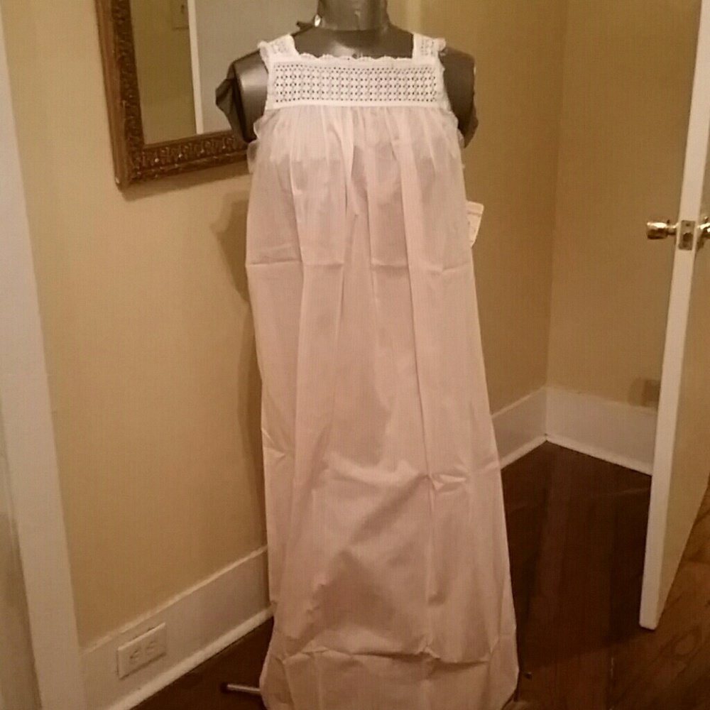 CHRISTIAN DIOR nightgown